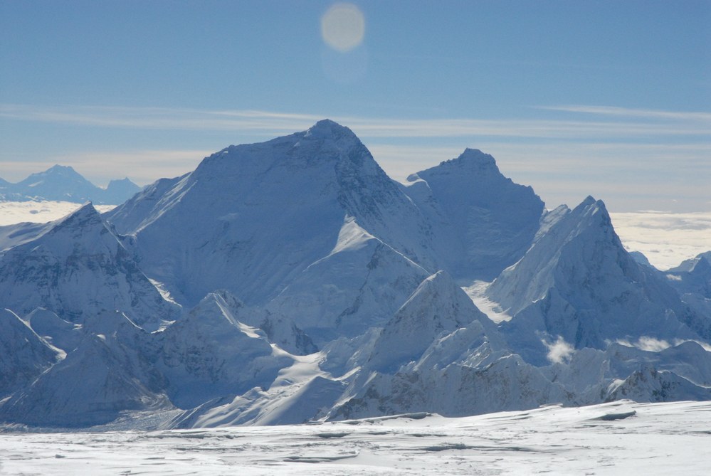 Everest gledano sa Cho Oye - izgleda tako blizu na visini 8201m. Gledaš ga pravo, u istoj ravni.