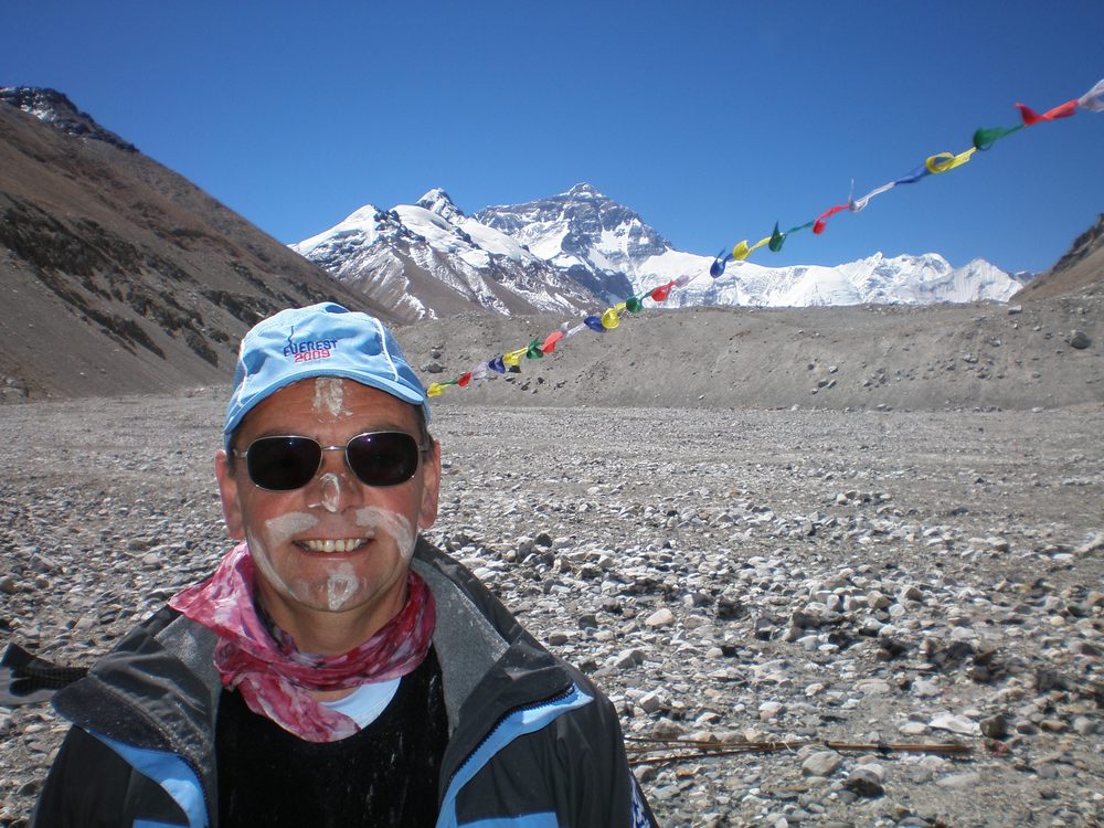 Lama me je pomazao ječmenim brašnom za blagoslov ka vrhu i da se vratim sa Everesta.